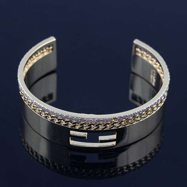 Design photosensitive surface metal sense stitching chain flash drill opening C-shaped bracelet