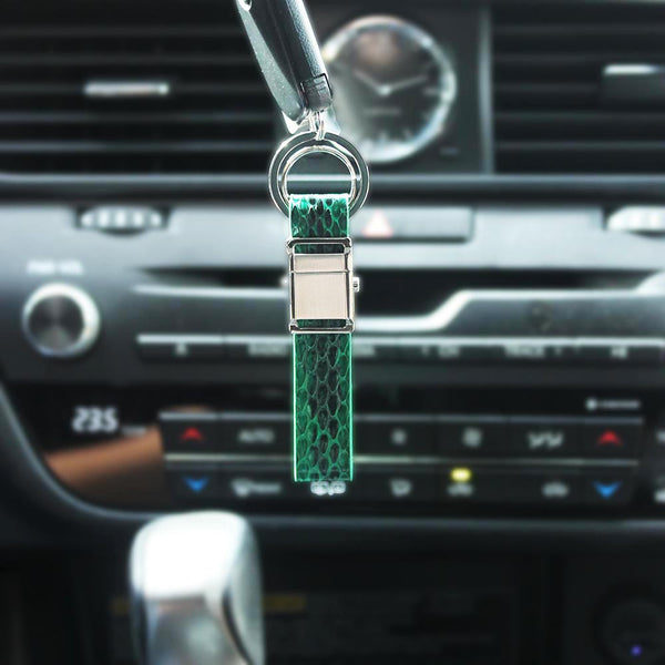 Green Snake Genuine Leather keychain Push Button Removable KeyRing Clip Car Key Chain for Man and Woman